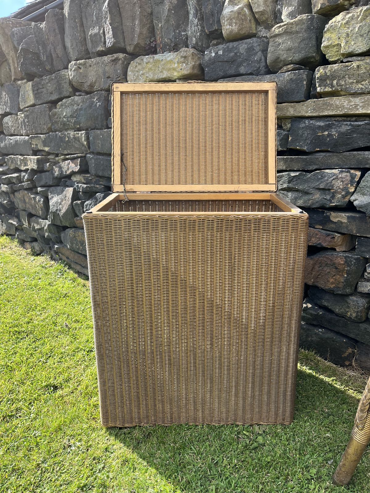 Gold Lloyd Loom Lusty Chair And Laundry Basket With Original Glass photo 295.0