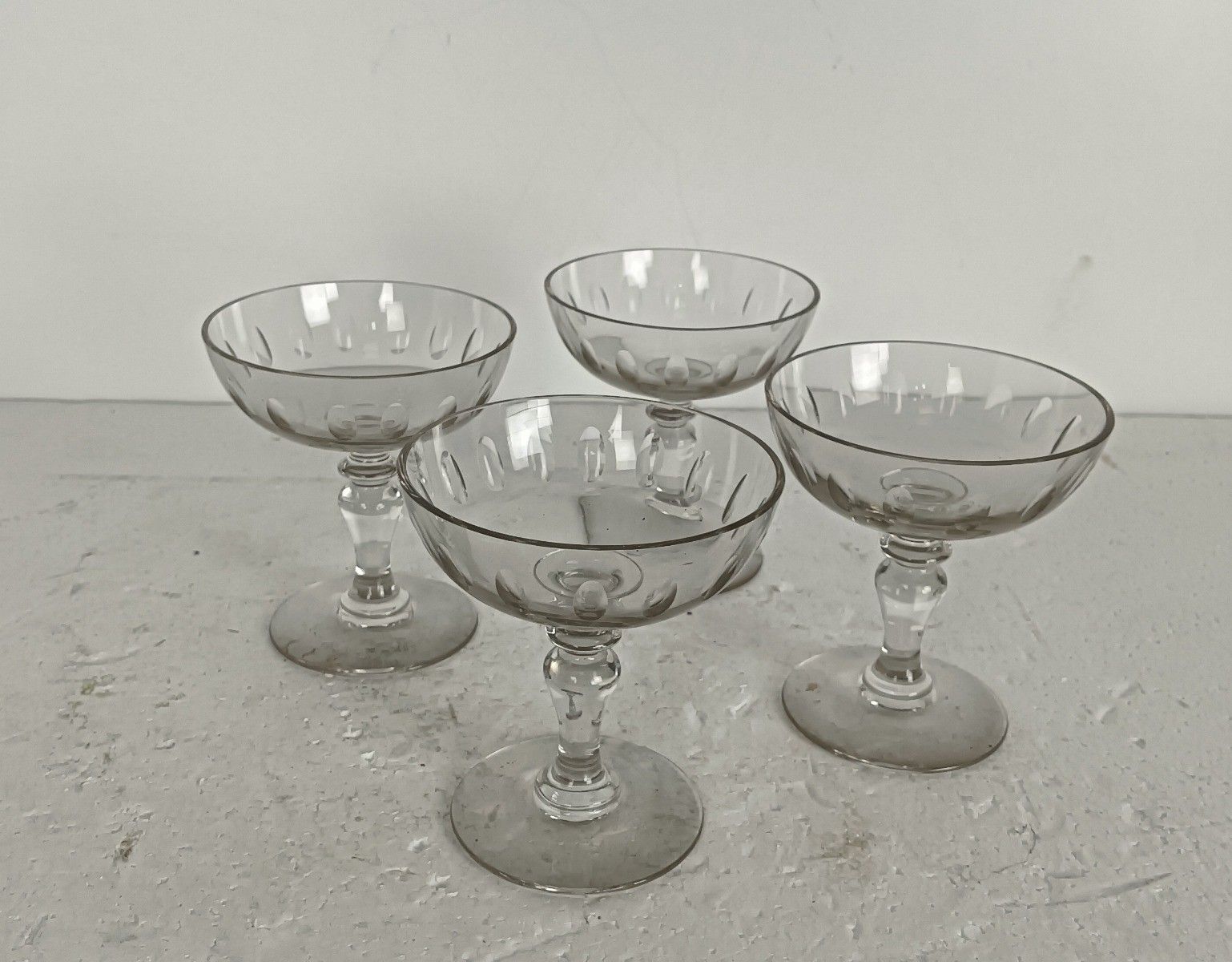 Set Of 4 Antique Cocktail Glasses Etched Glass Stylish photo furniture