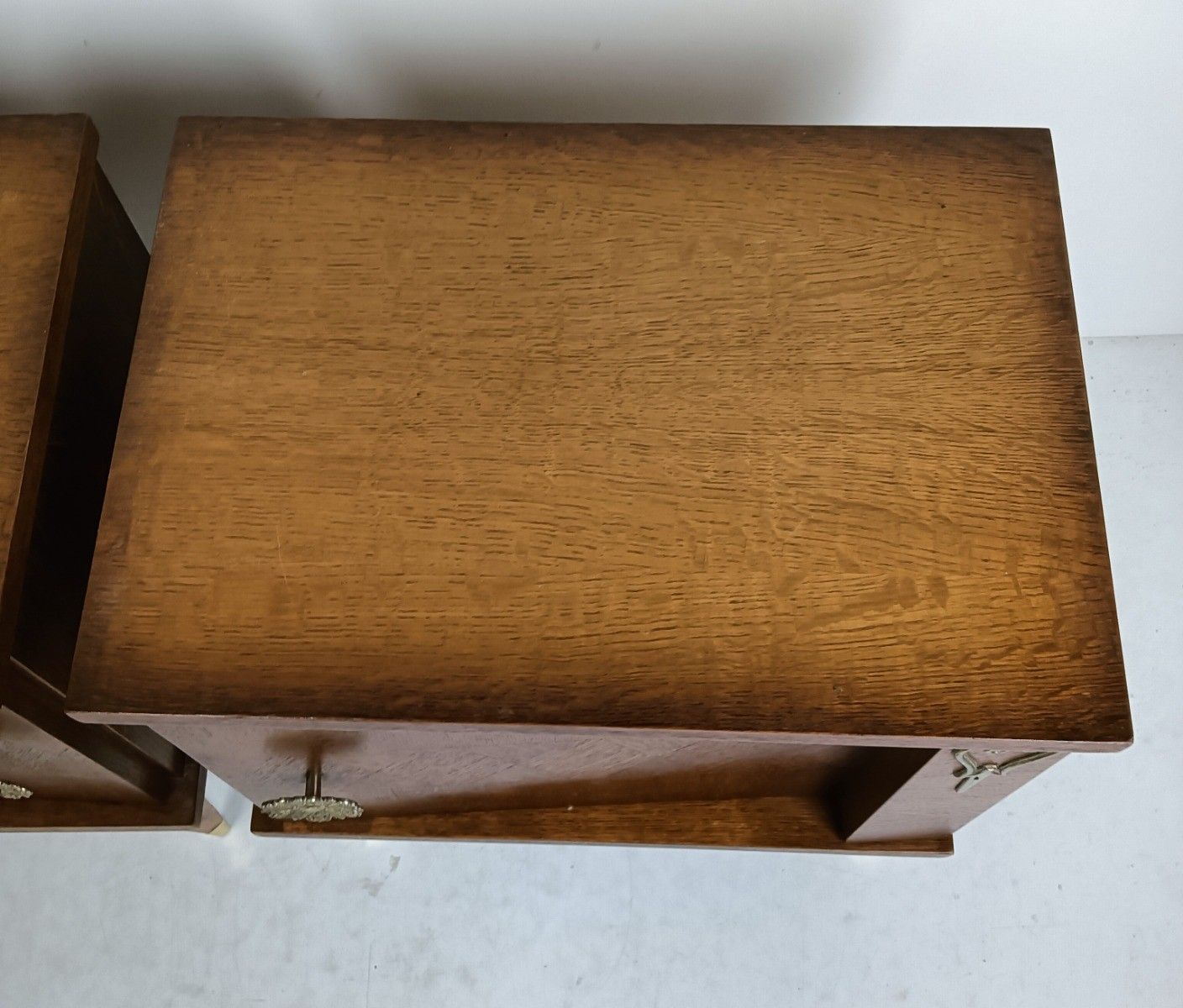 628.0 Couple Of Antique Wooden Nightstands End Tables Bedroom Cabinets Brass Trims photo