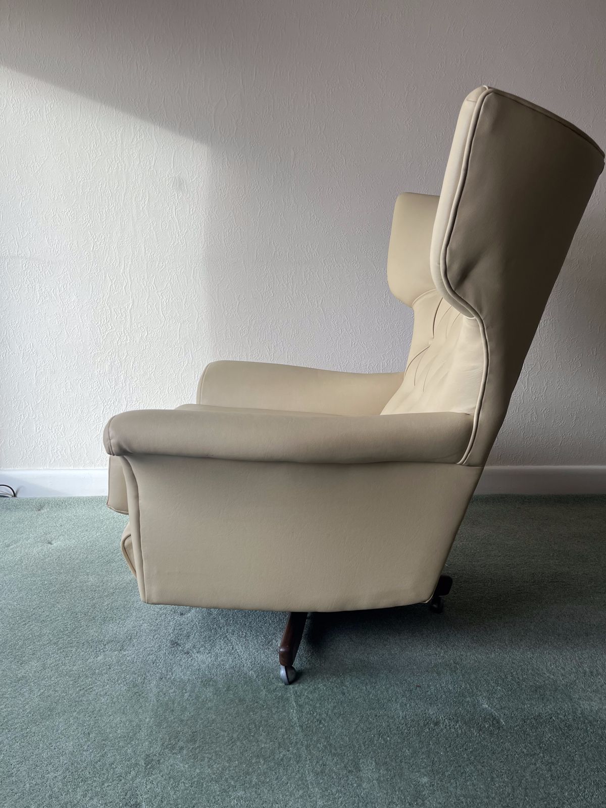 G Plan Blofeld 6250 Armchair, 1960s photo 595.0