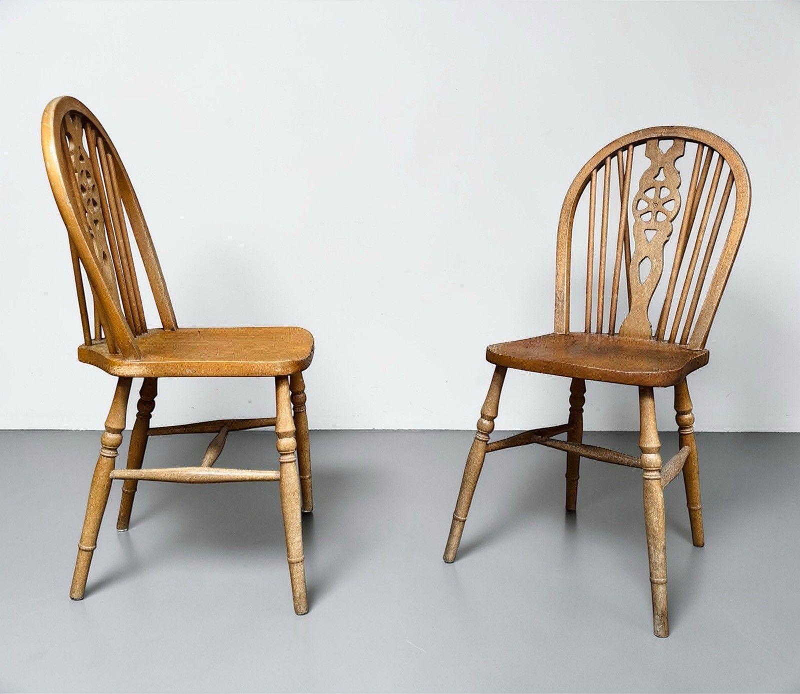 photo for sale Antique Set Of Four Elm And Beech Windsor Wheelback Dining Chairs C1940s