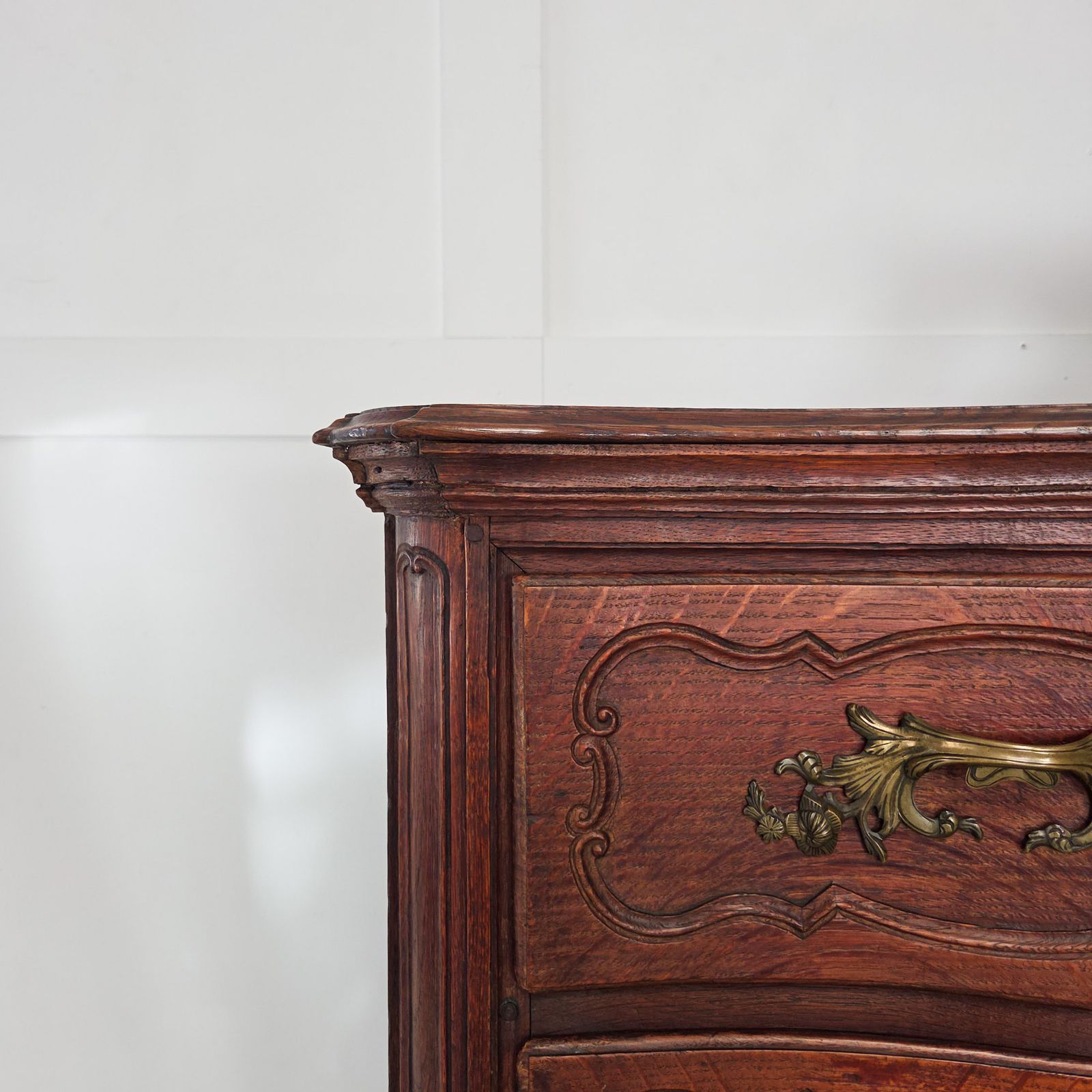 Antqieu French Serptentine Chest Of Drawers photo for sale