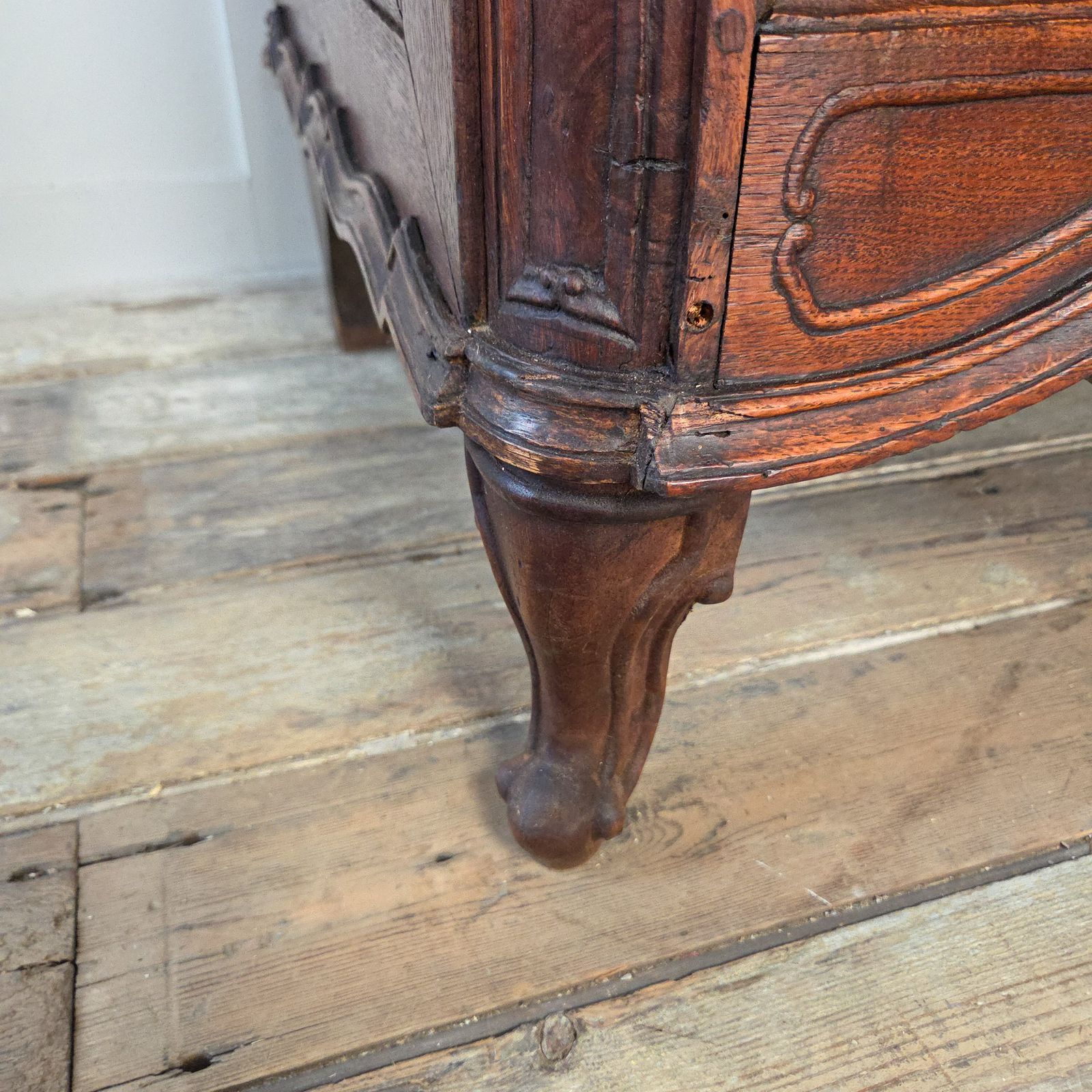 Antqieu French Serptentine Chest Of Drawers photo 1485.0