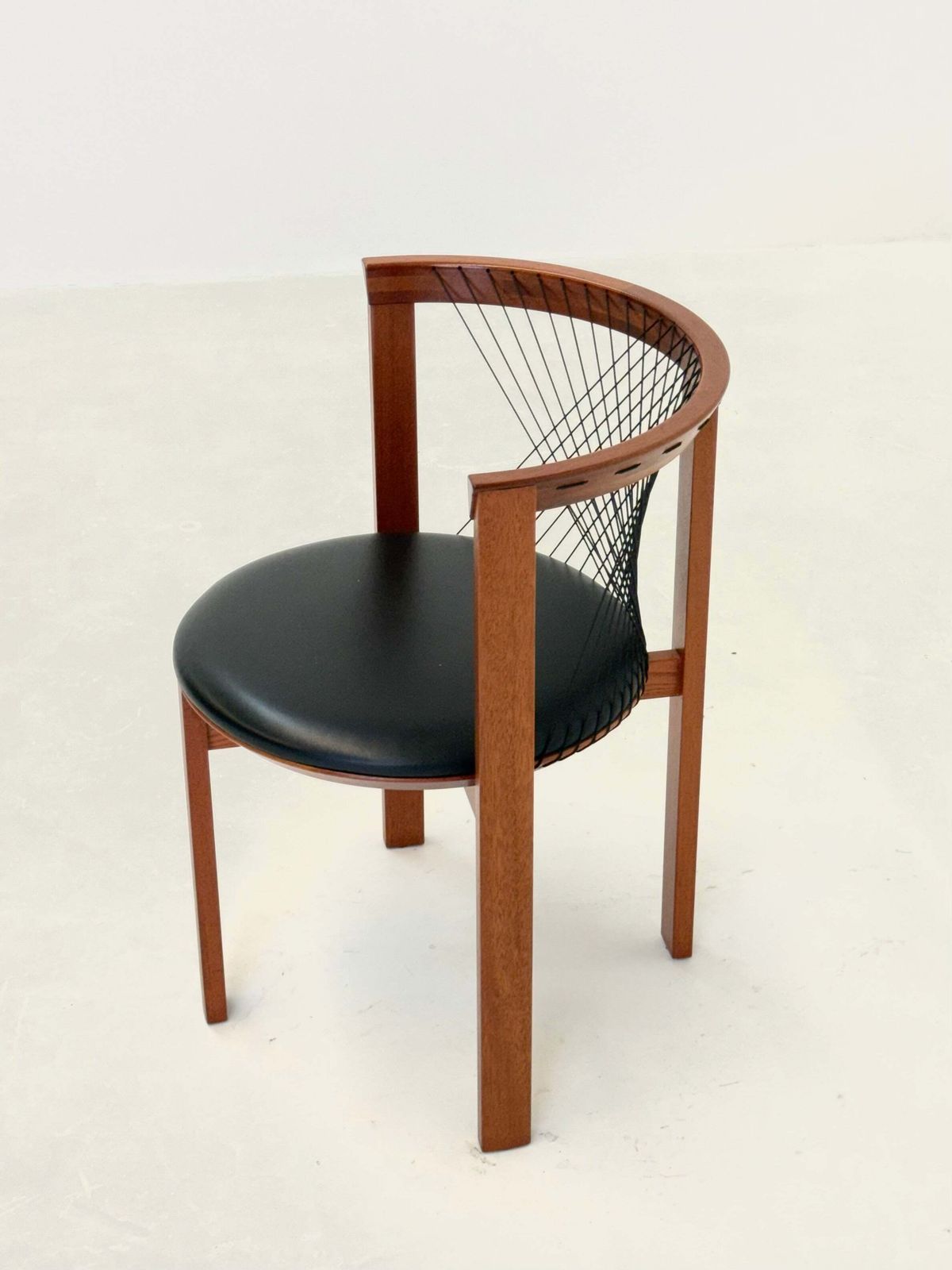 photo vinterior Set Of Tranekær String Chairs By Niels Jørgen Haugesen
