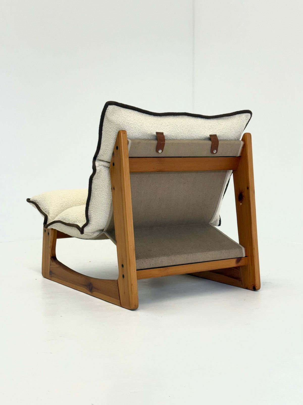 photo furniture Italian Armchair From Ibisco In White Bouclé