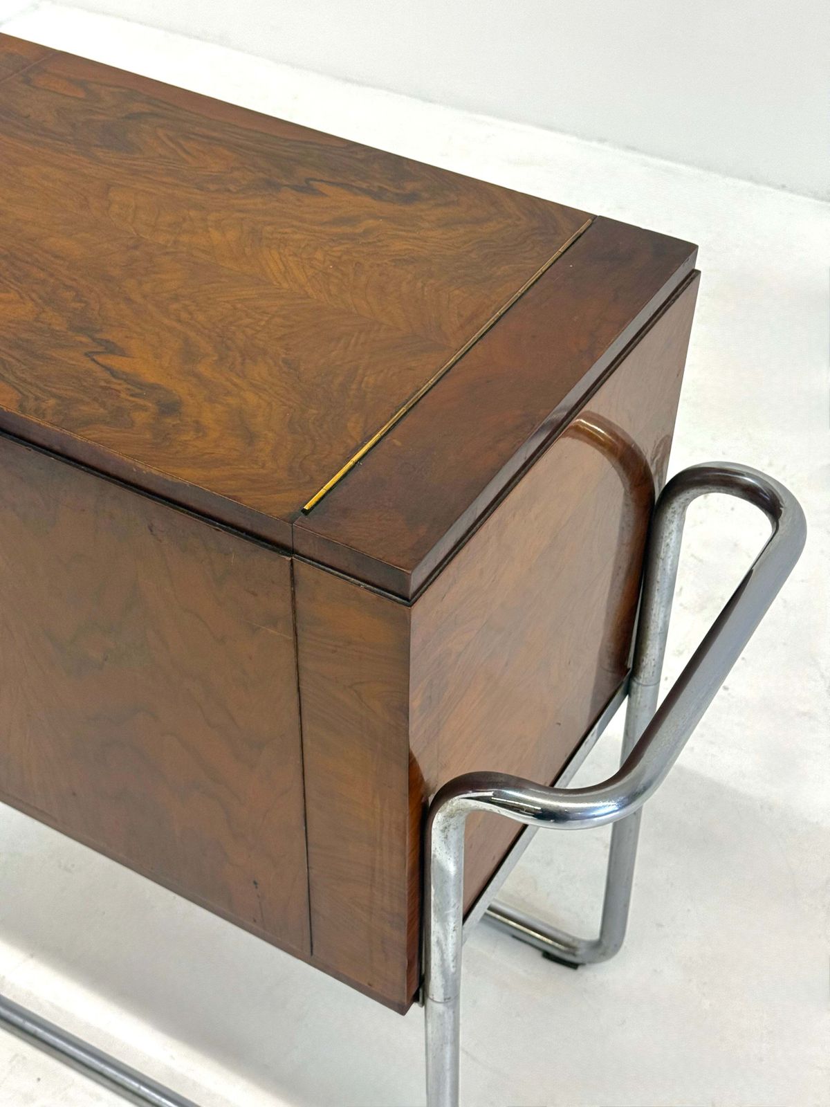 1678.0 Italian Walnut Bar Cabinet By Cova Milano photo