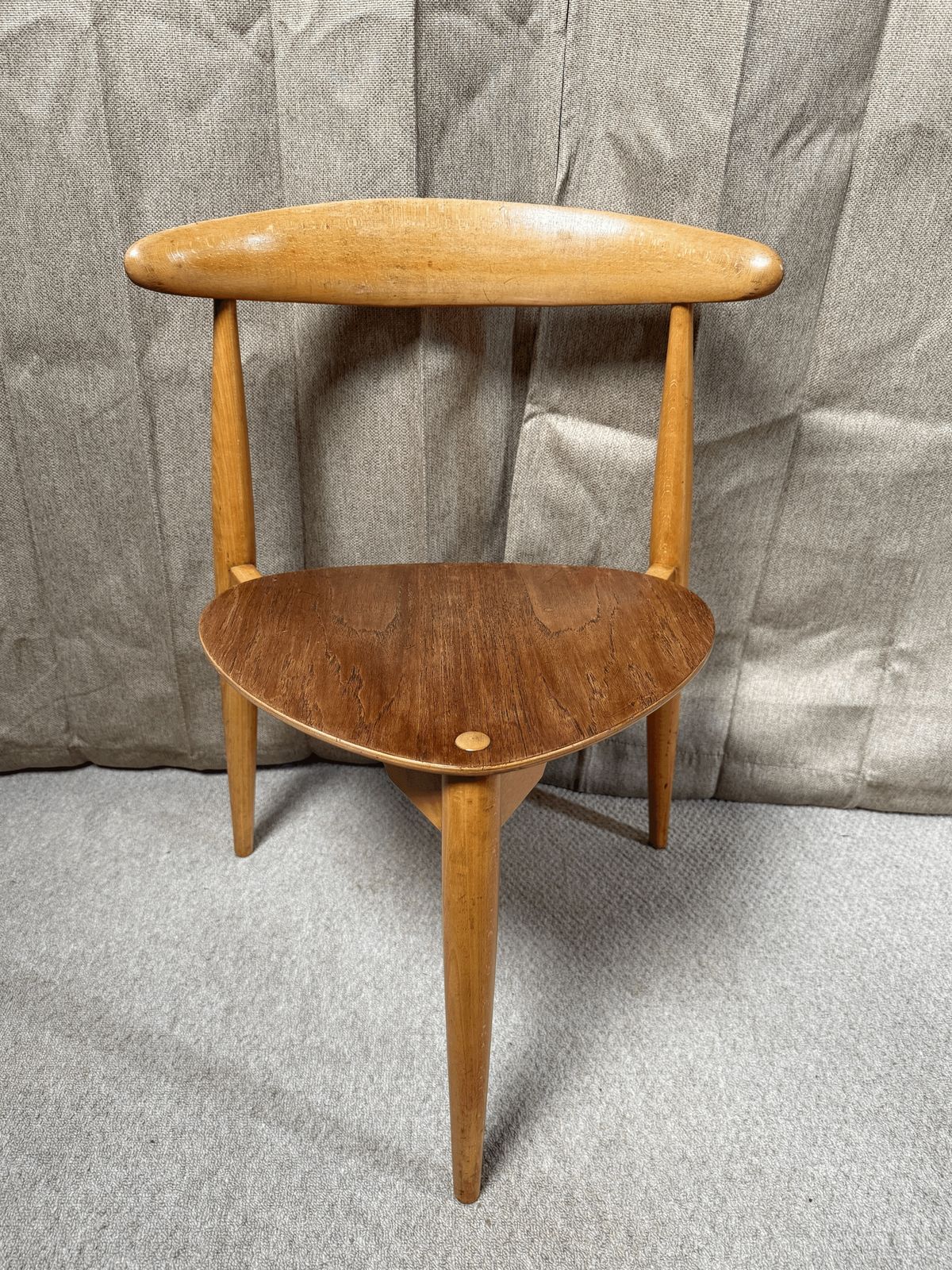 Set Of Six Hans Wegner Fh4103 'Heart' Chairs In Beech & Teak, Fritz Hansen, Denmark, C.1950s photo furniture