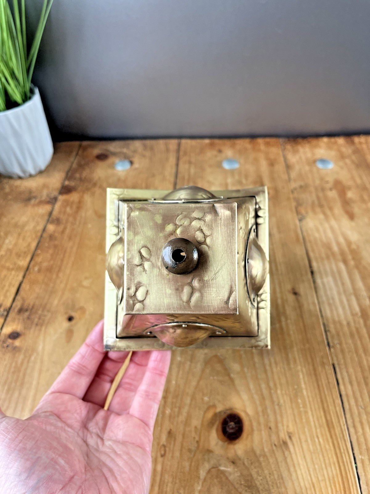 195.0 Antique Arts & Crafts Textured Brass & Glass Pendant Lantern Porch Lamp Light photo