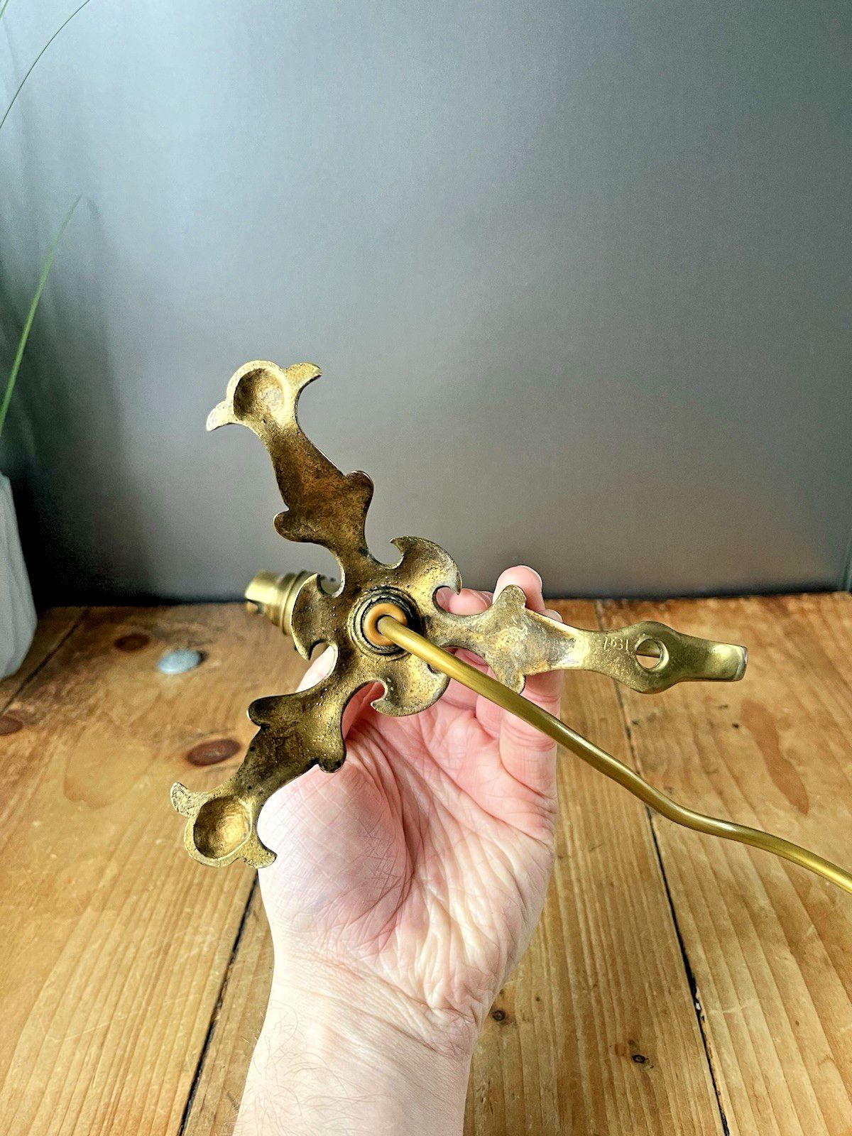 495.0 Antique Arts & Crafts Articulated Acanthus Candlestick Carriage Lamp Base Light photo