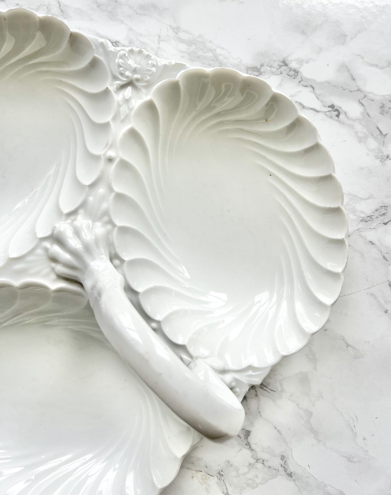Compartmented French White Porcelain Scallop Decoration Lion Paw 1830 Hand Molded Ironstone Beggar Jewelry Display Nibble Bonbon Dish photo 250.0