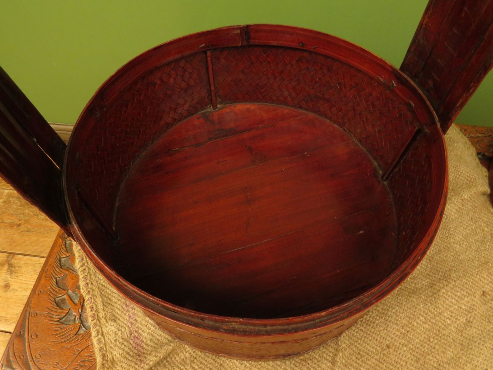 225.0 Large Chinese Wedding Basket With Two Tiers photo