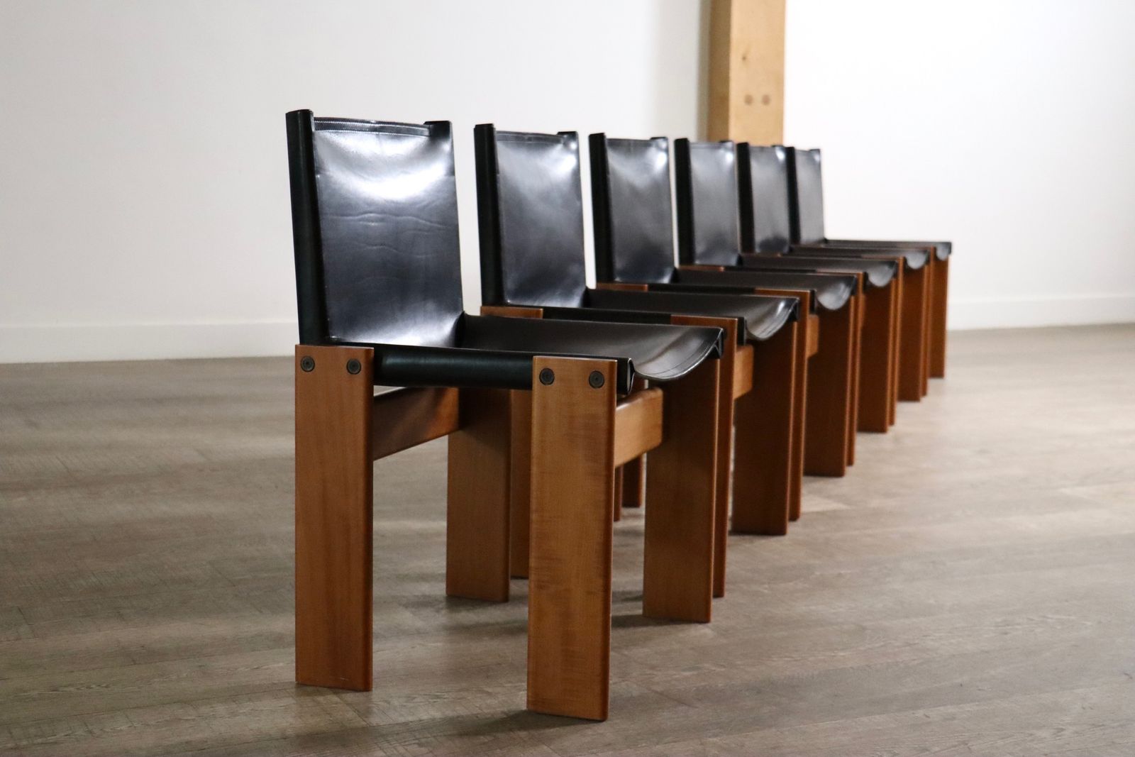 Set Van 6 'Monk' Eetkamerstoelen Van Afra En Tobia Scarpa Voor Molteni, Italië, 1974 photo buy
