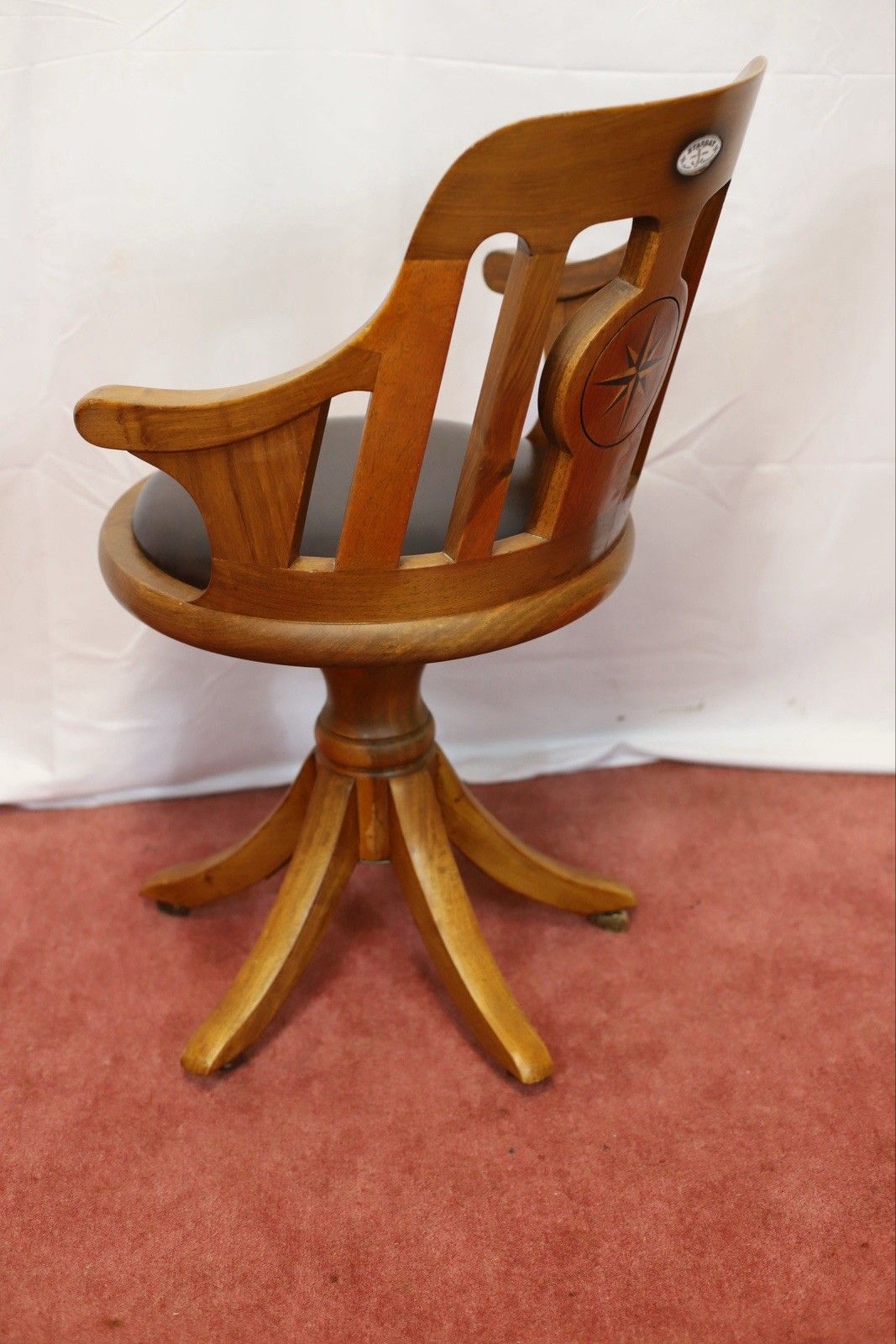 Starbay  Lovely Vintage Revolving Office Chair photo vinterior