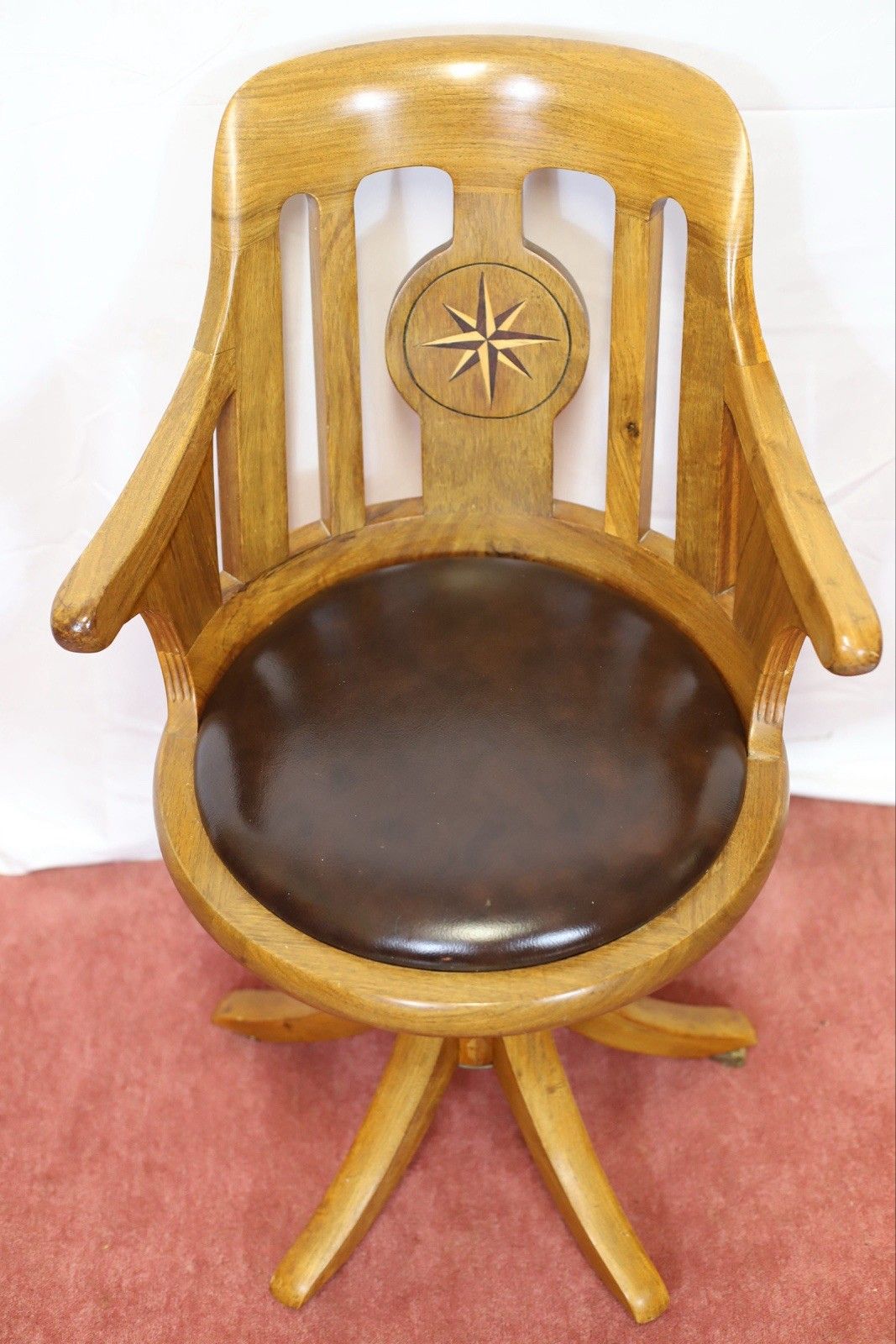 photo furniture Starbay  Lovely Vintage Revolving Office Chair