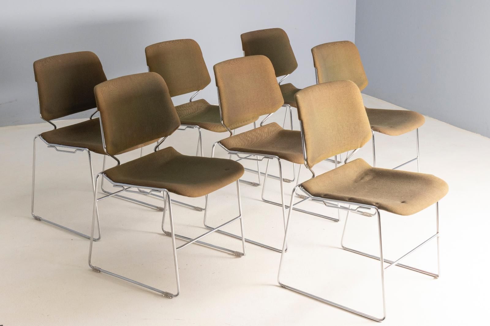 Set Van 7 Stapelstoelen Matrix, Thomas Tolleson, Jaren 1970, USA photo vinterior