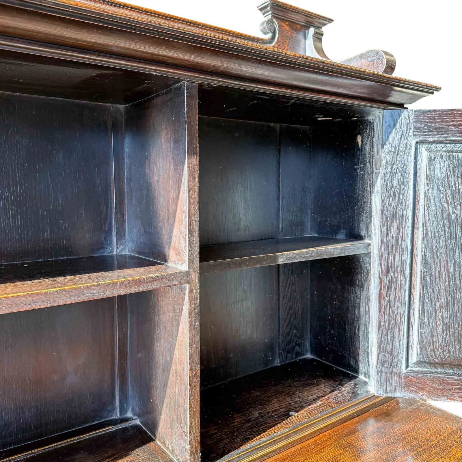photo vintage Arts And Crafts Oak Dresser, 1800s