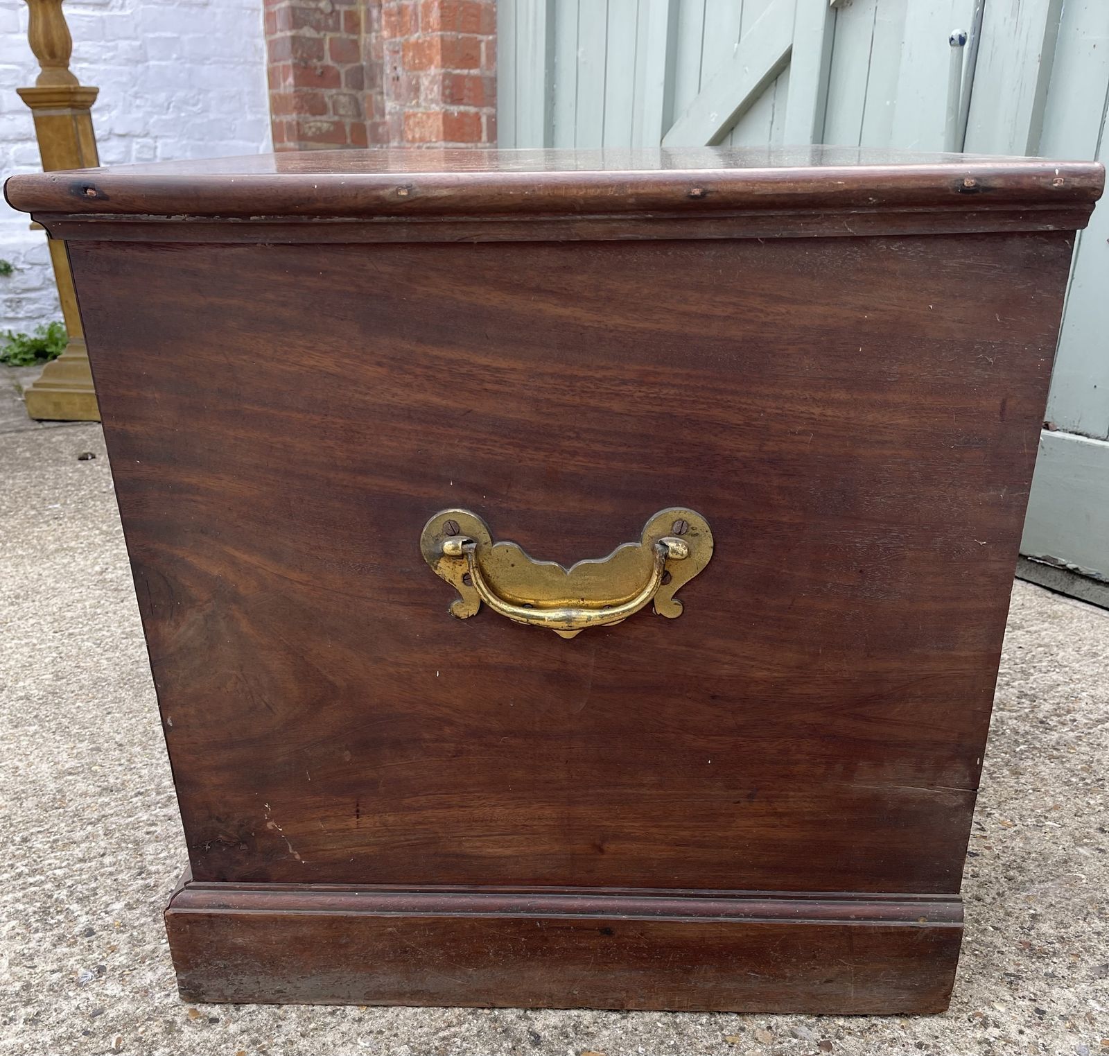 A George III Trunk, 1700s, Mahogany photo 850.0