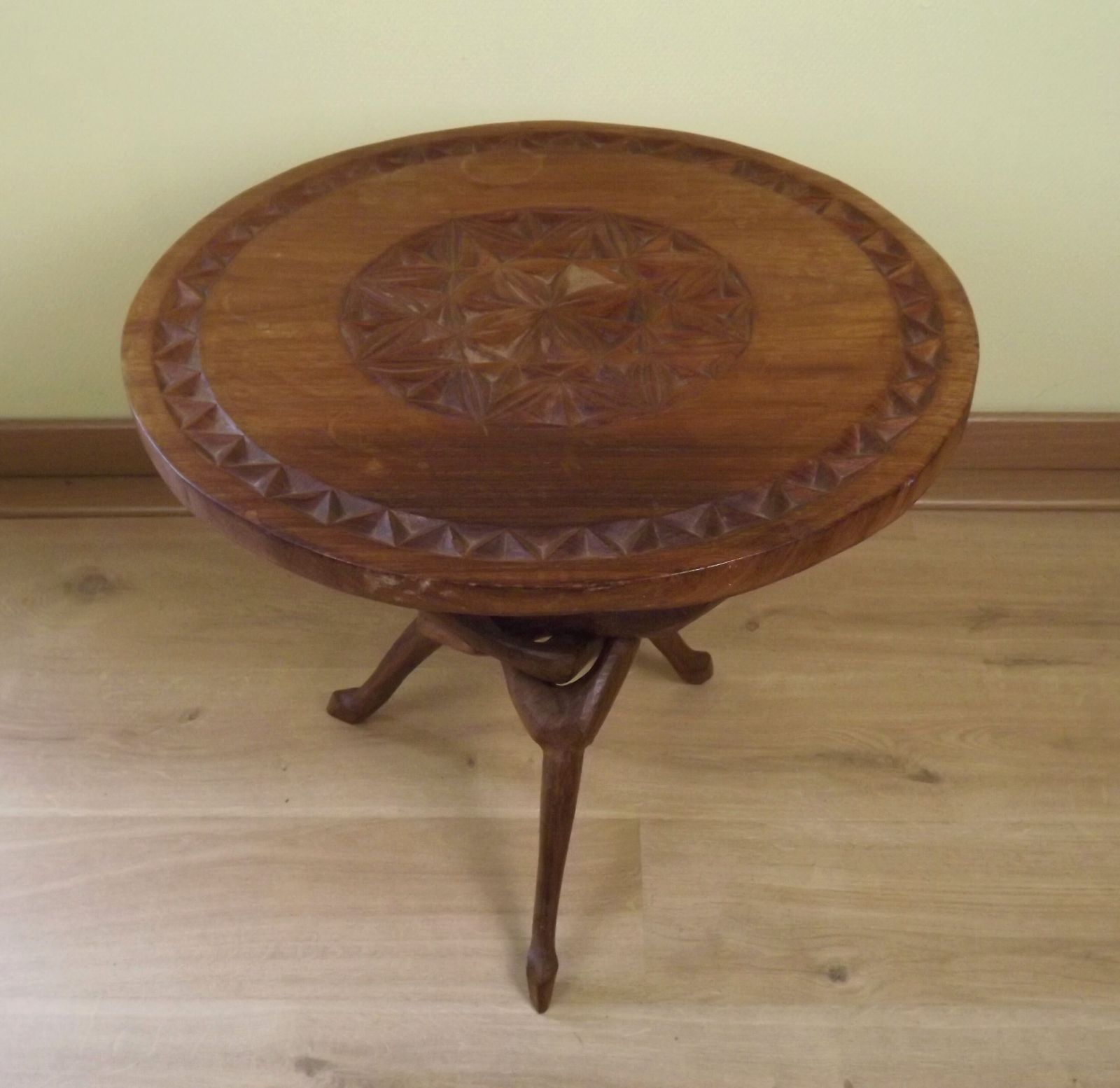 Carved African Hardwood Occasional Table Geometric Top & Interlocking Legs