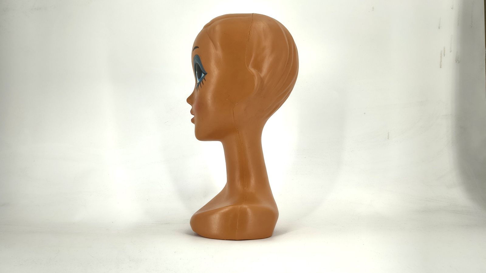 Vintage Twiggy Mannequin Head, 1970s photo Home Decor