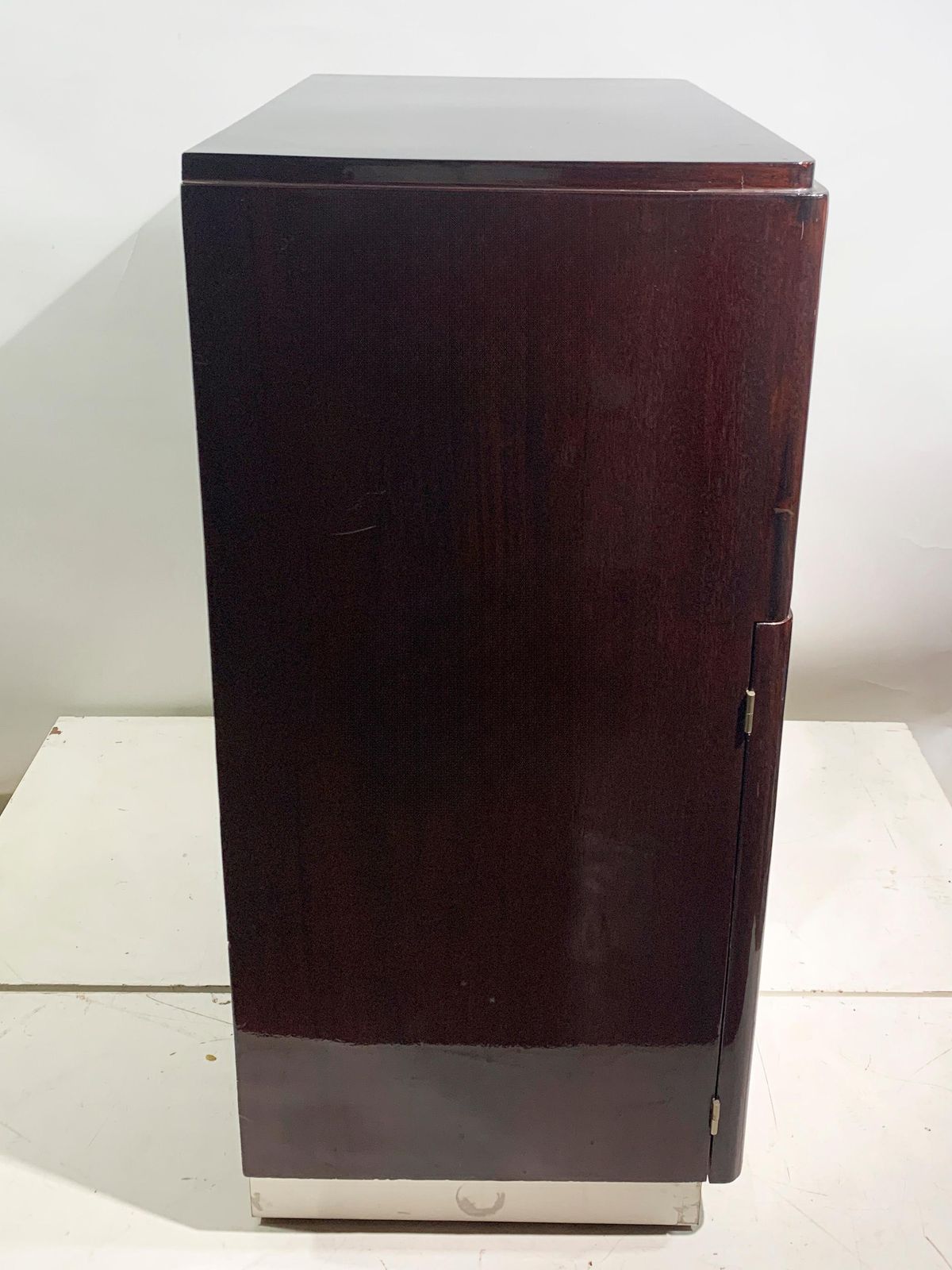 photo vintage Art Deco Polished Mahogany Bar Cabinet With Mirrored Interior, Circa 1930's
