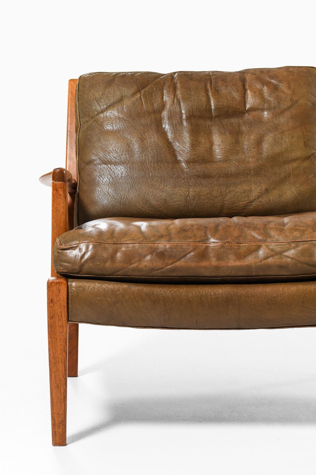 Set Of 2 Easy Chairs In Leather And Walnut By Arne Norell, 1960s photo for sale
