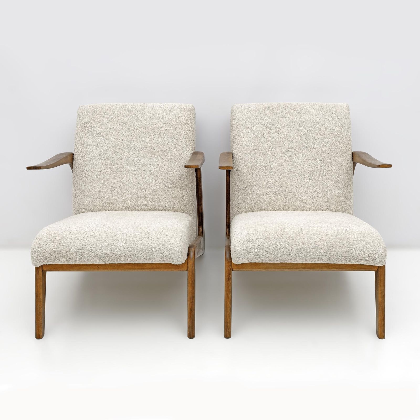 Pair Of Mid Century Modern Italian Bouclé Lounge Chairs photo vintage