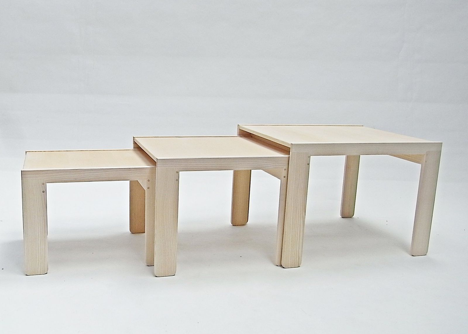 photo furniture 777 Nesting Tables By Afra & Tobia Scarpa For Cassina, 1998, Set Of 3