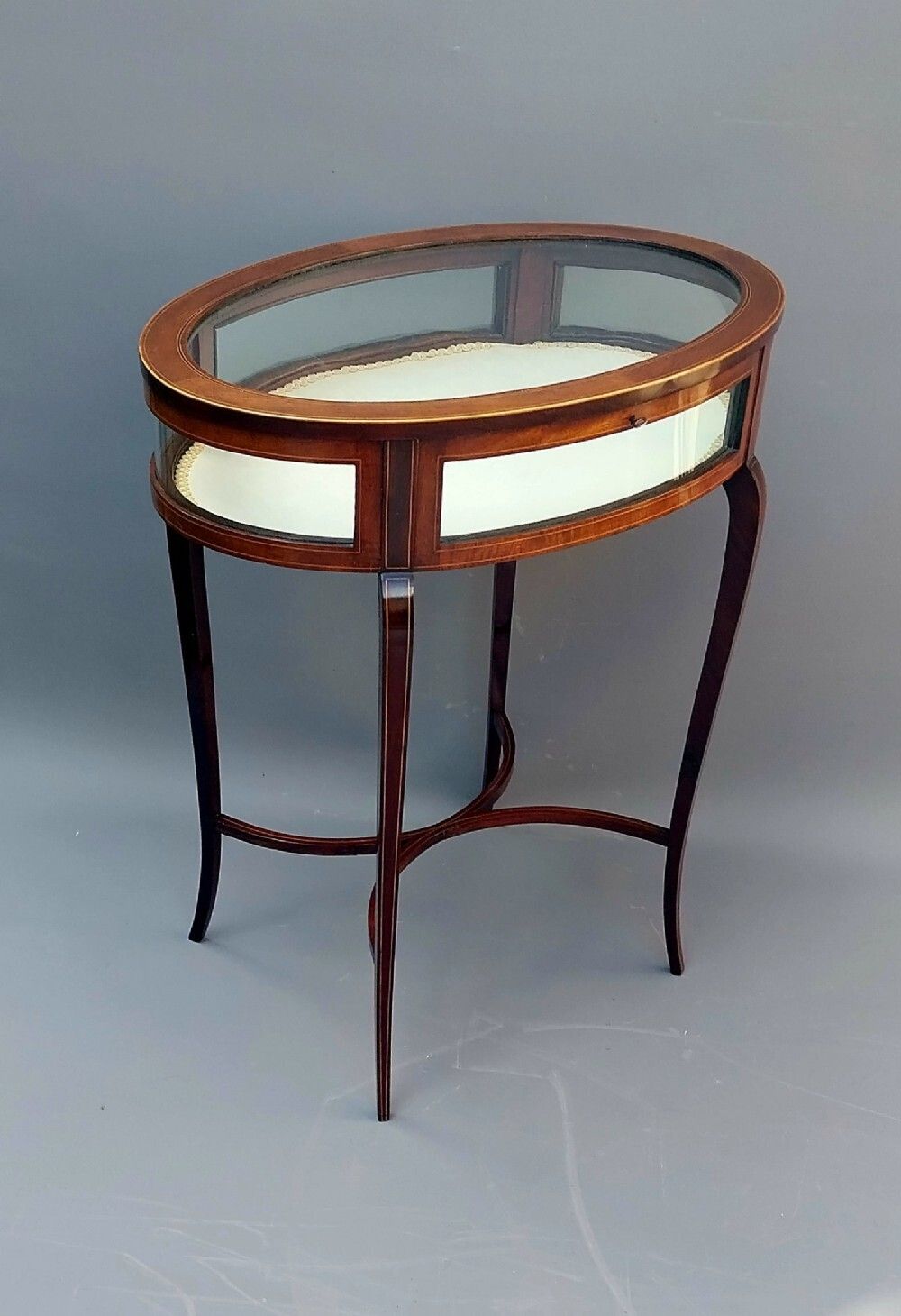 photo furniture Edwardian Mahogany Bijouterie Display Table Vitrine