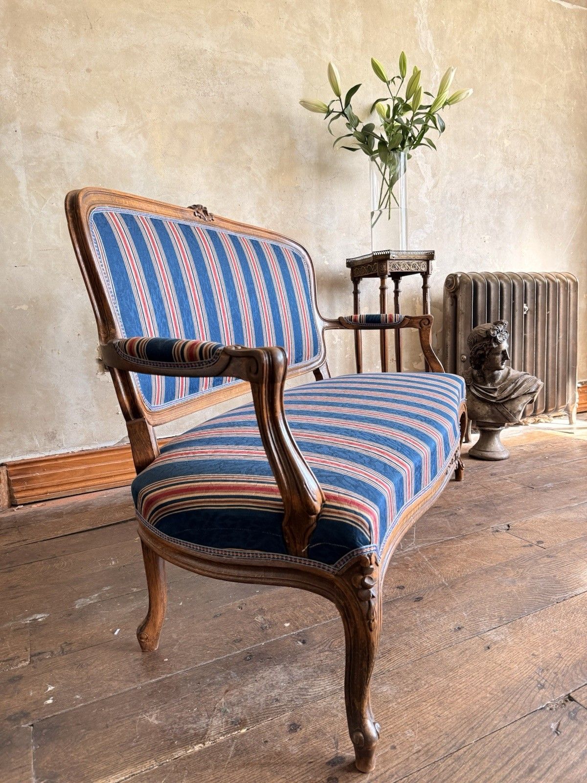 899.0 Antique Continental  Louis XV Deep Blue Red Stripe Chaise Longue Settee Sofa photo