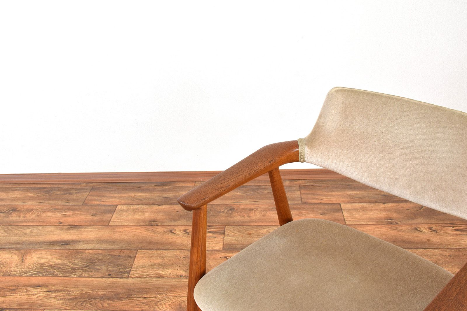photo furniture Mid Century Danish Teak Armchair By Svend åge Eriksen For Glostrup, 1960s.