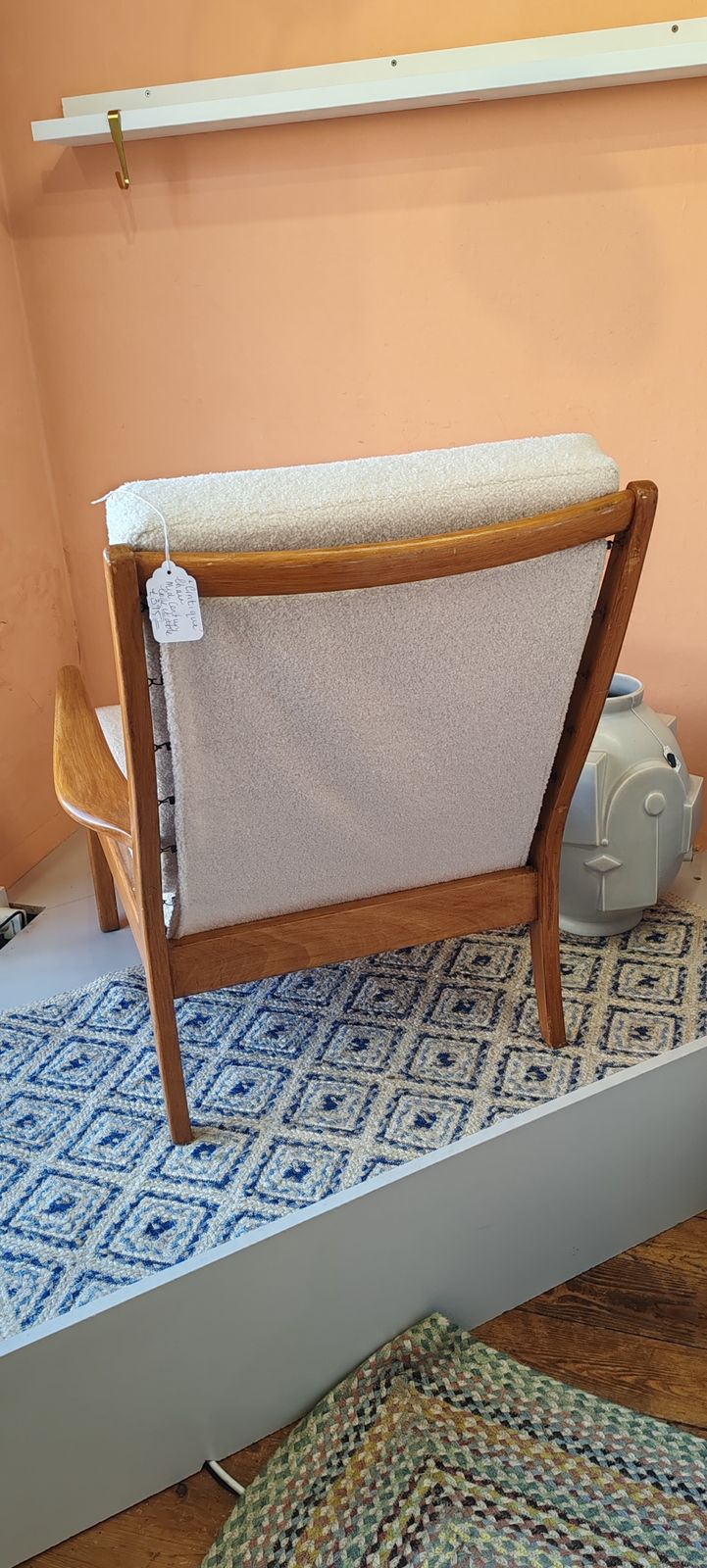 Cintique Mid Century Fireside Lounge Chair. photo vinterior