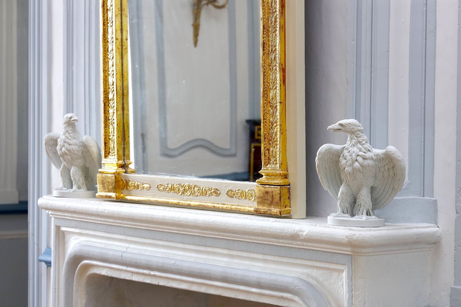 4453.0 Pair Biscuit Sculptures Of Napoleon III Eagles photo