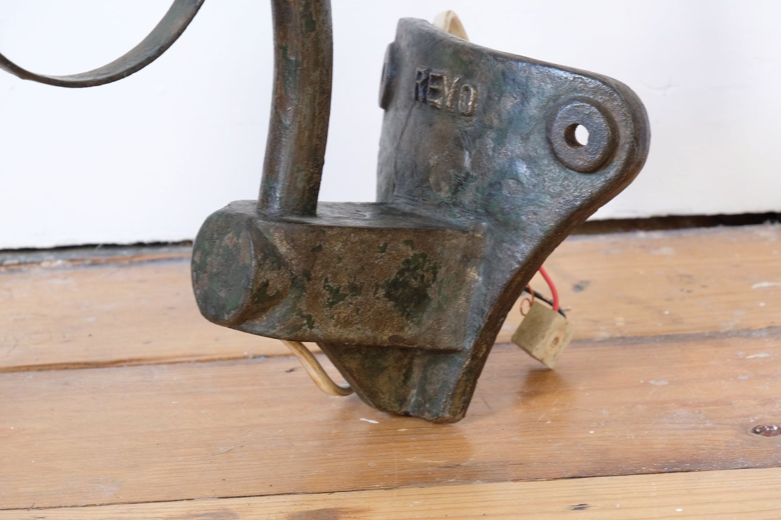 1930s Revo Of Tipton Cast Iron & Copper Swan Neck Street Lamp photo buy