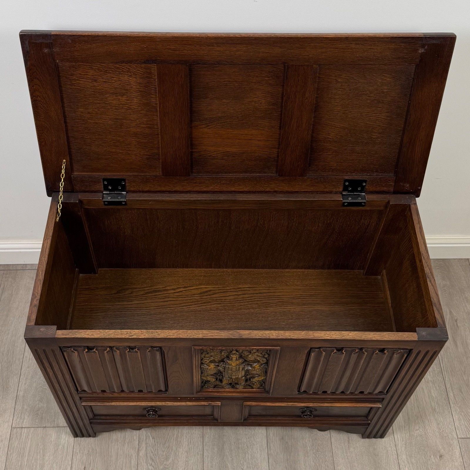 photo for sale Antique 20th Century Linenfold Mule Chest In Oak ( Af 5354 )
