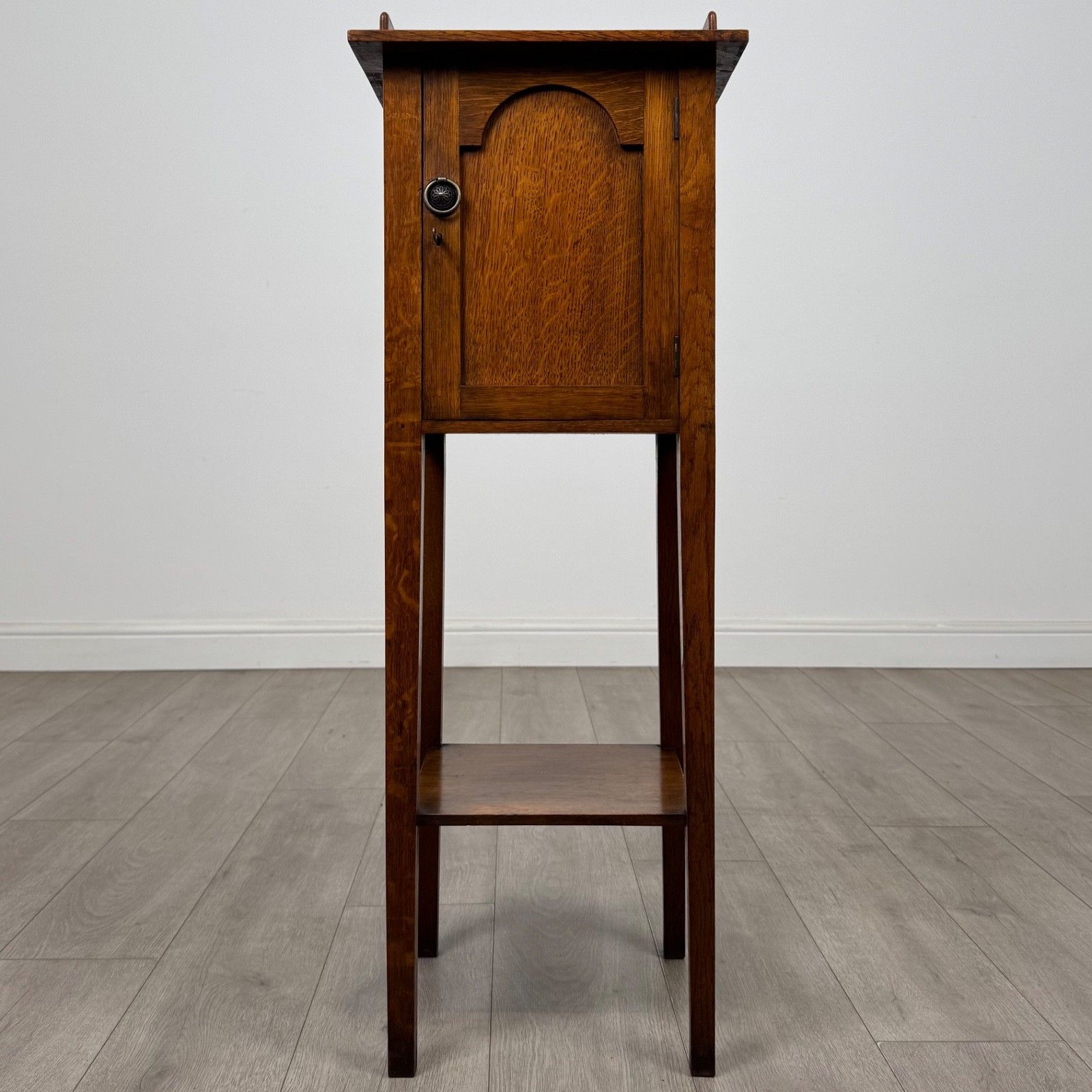 Antique 20th Century Small Arts & Crafts Cabinet In Oak ( Af 5341 )