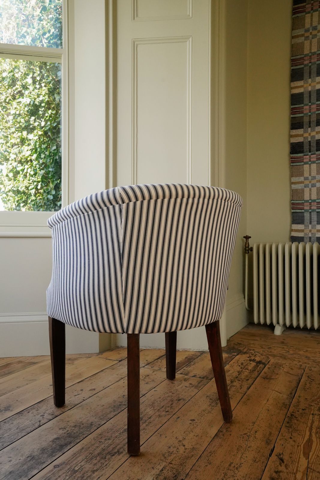 photo furniture A Pair Of Beautiful Edwardian Tub Chairs Upholstered In Tori Murphy Navy Cotton Ticking Stripe