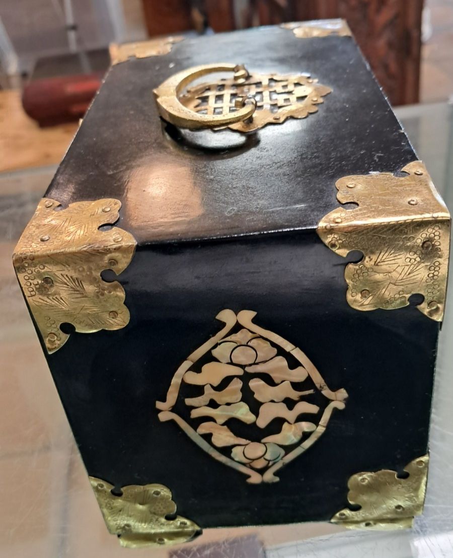 Vintage Mid Century Chinese Black Lacquered & Brass Jewellery Box photo furniture