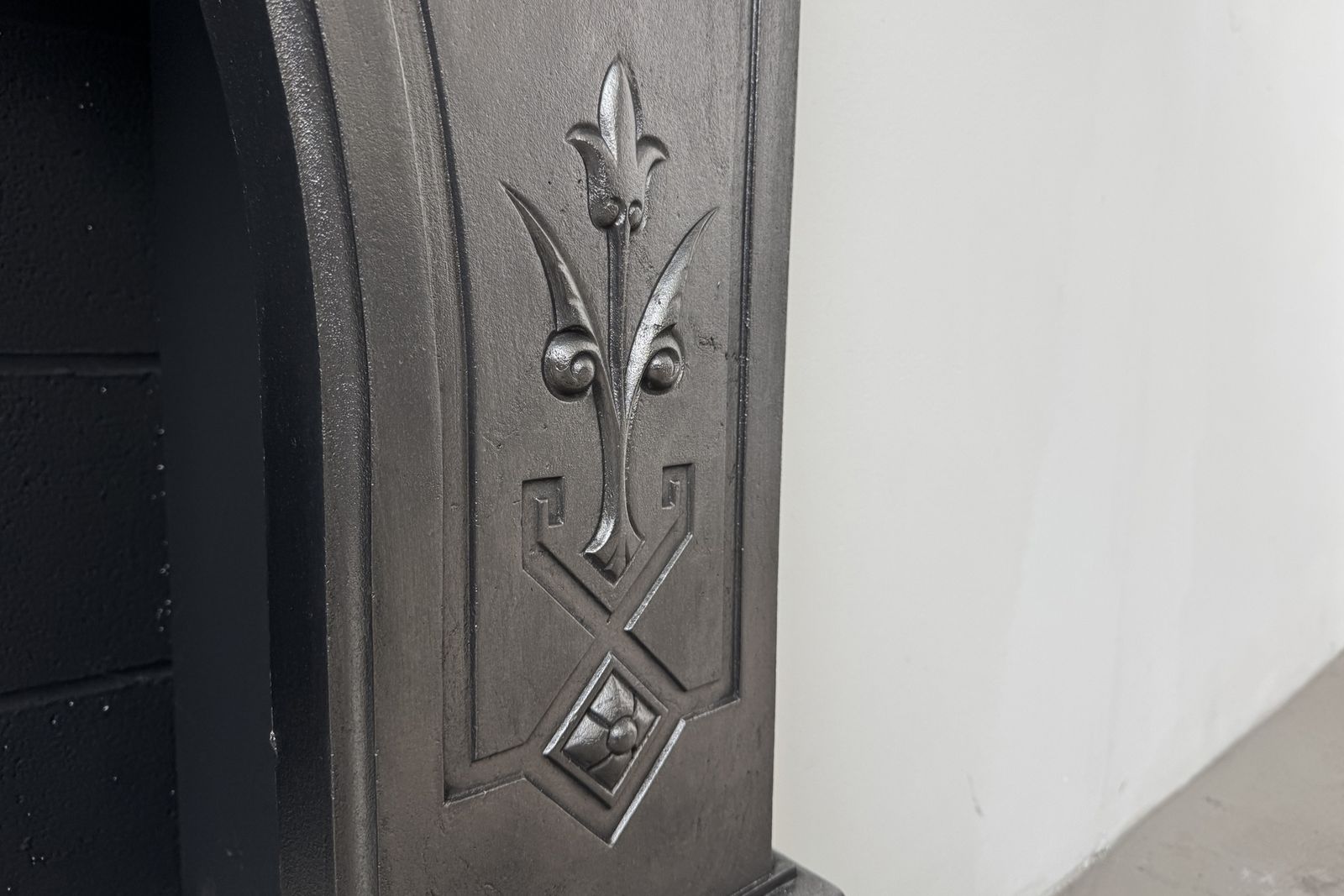 Home Fixtures 19th Century Victorian Arched Cast Iron Fireplace Surround photo