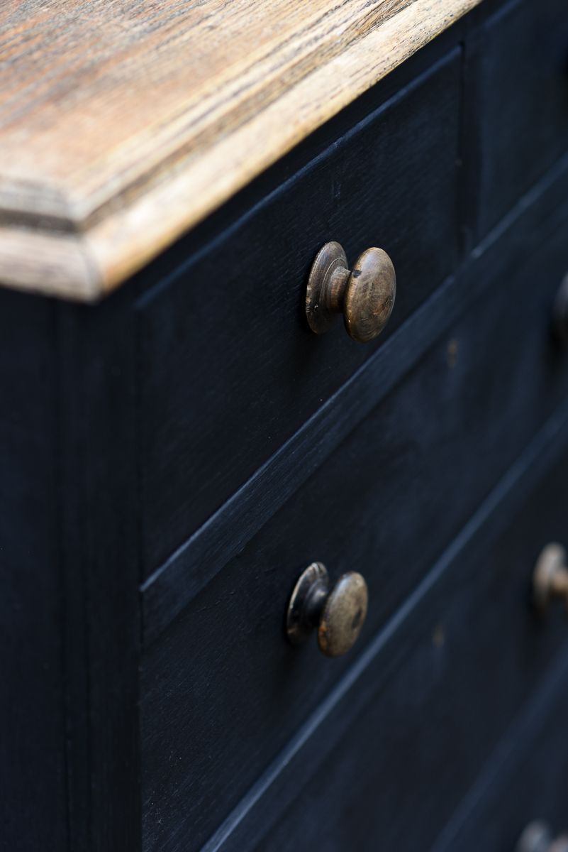 260.0 Rustic Black Chest Of Drawers In Oak. photo