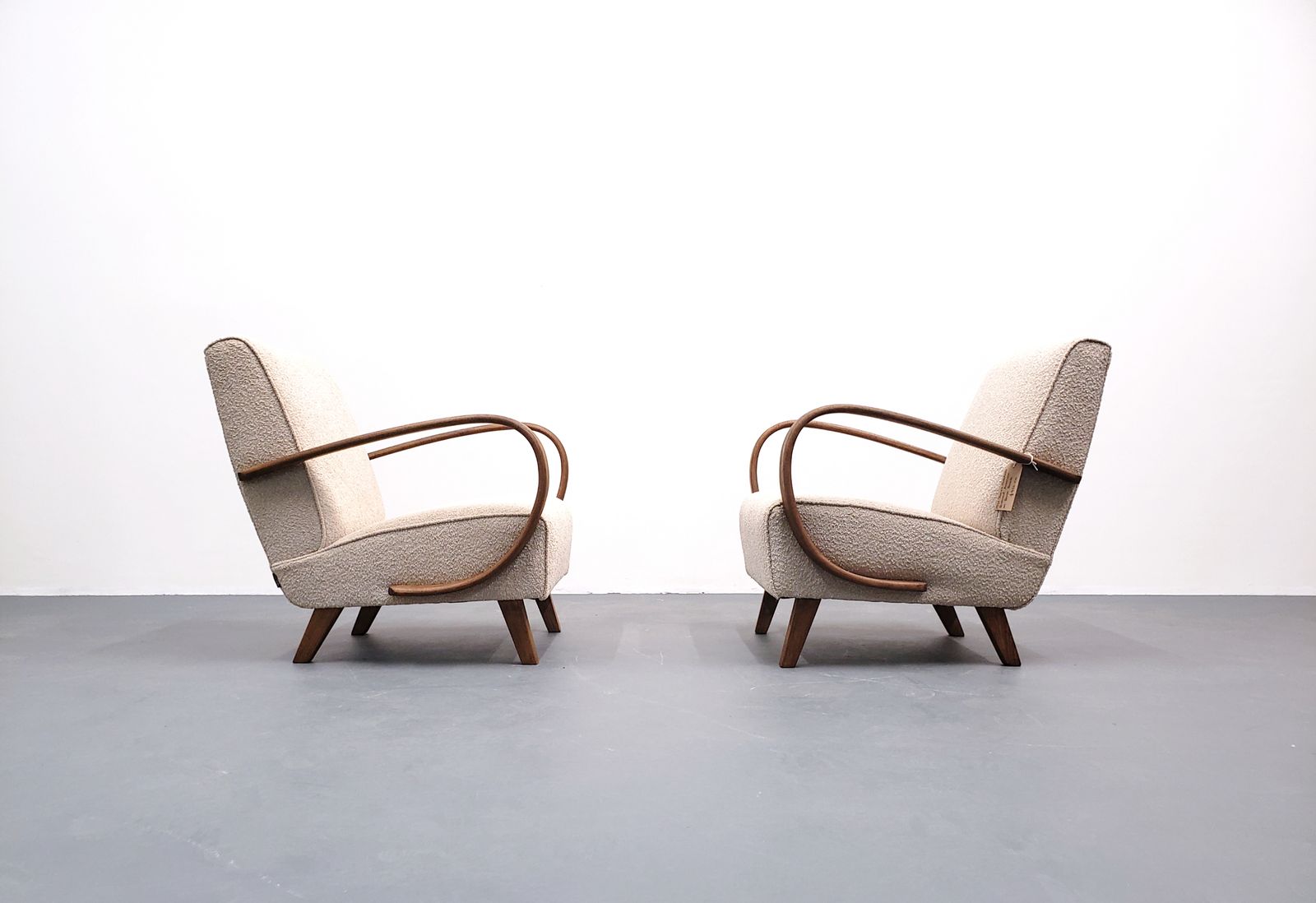 1930 Jindrich Halabala Bentwood Armchair In Beige Boucle photo furniture