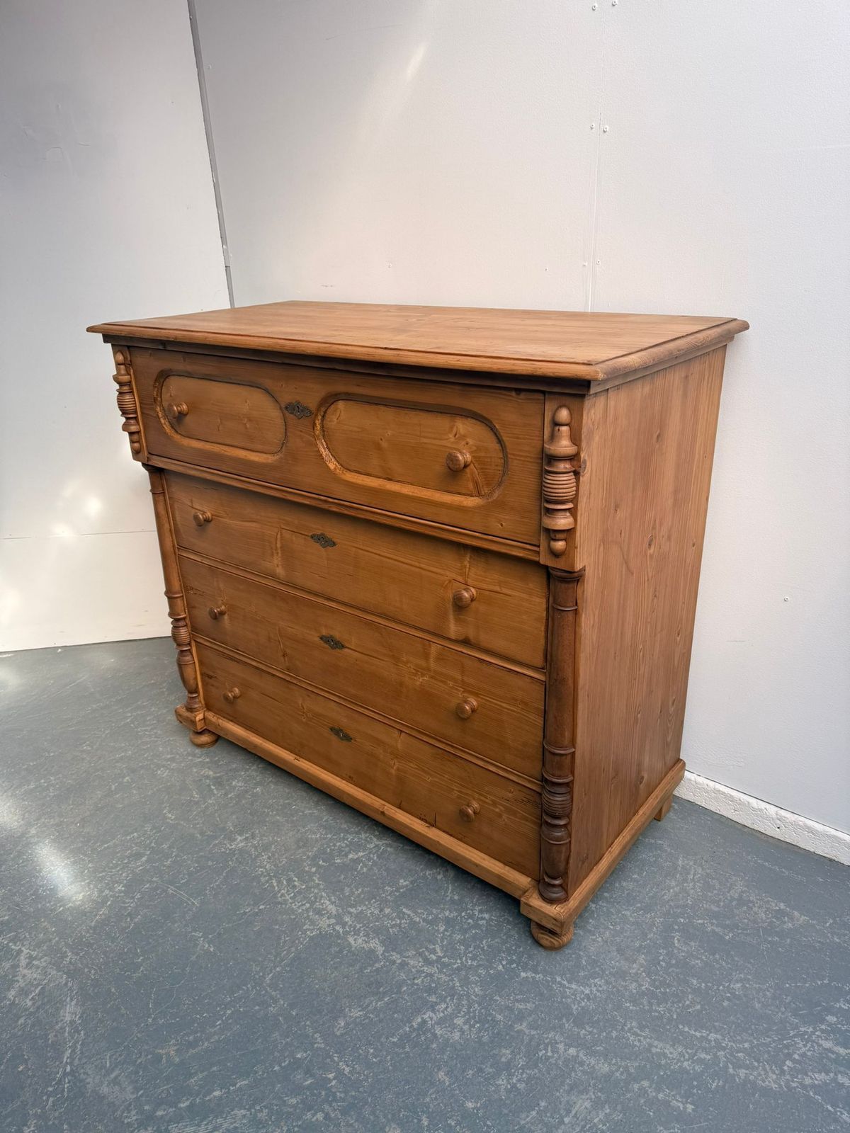 An Amazingly Waxed Huge Victorian Hungarian 4 Drawer Chest Of Drawers