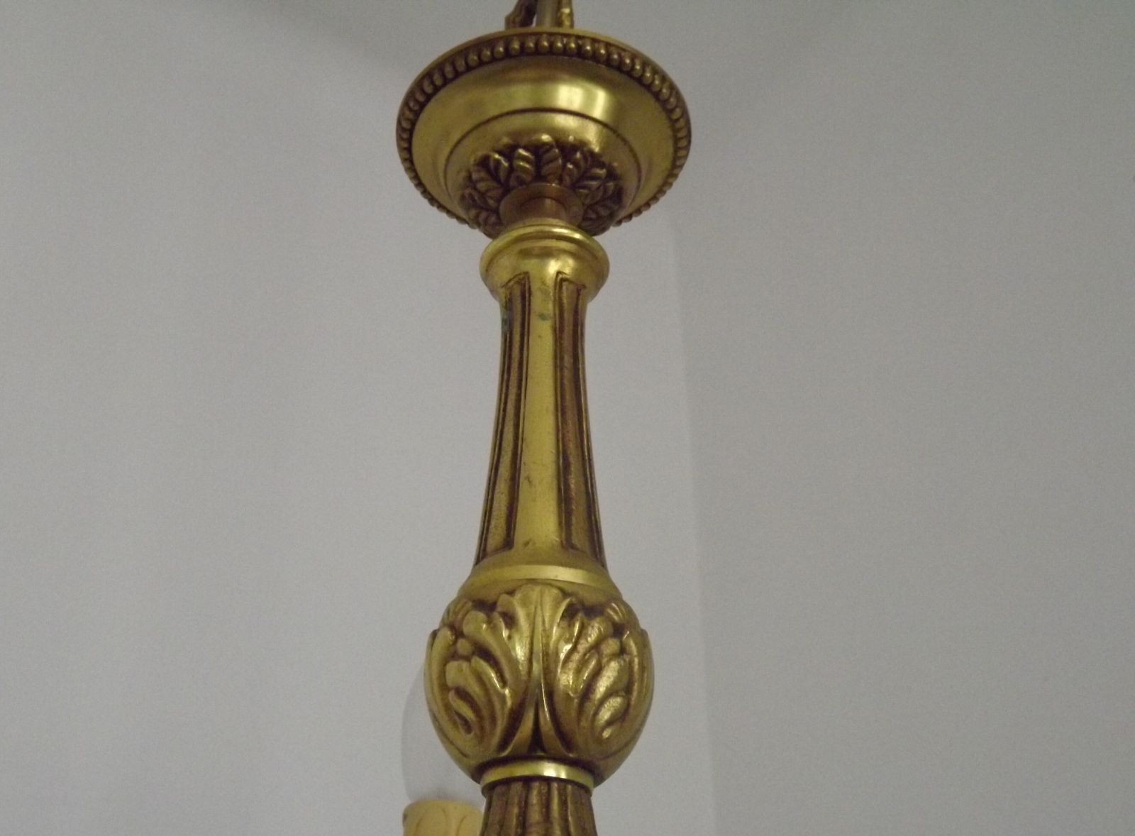 photo furniture Lustre à 3 lumières de style traditionnel mid-century en bronze, France