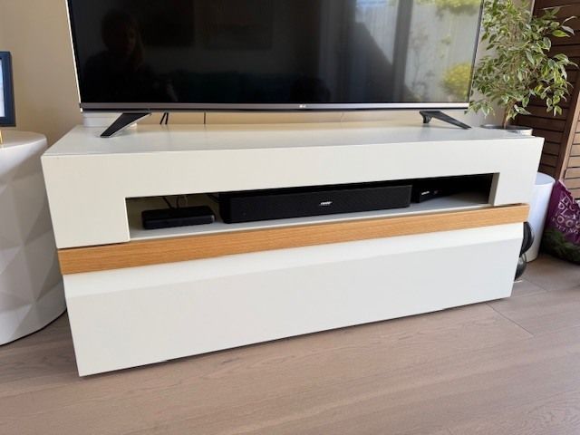 Hulsta White Gloss And Oak Tv Media Unit / Purchased In Harrods photo furniture