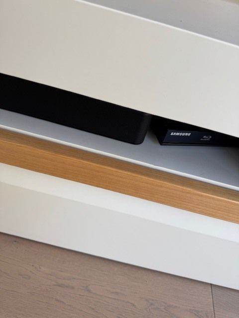 photo furniture Hulsta White Gloss And Oak Tv Media Unit / Purchased In Harrods