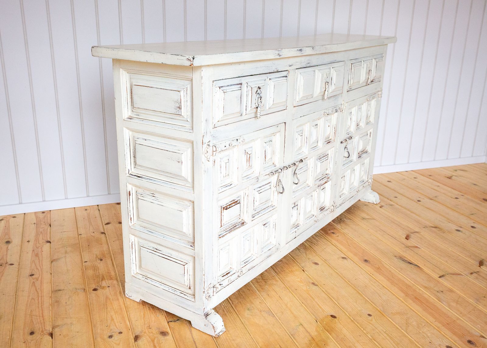 Spanish Sideboard Oak Iron Painted Baroque Tuscan Credenza Early 20th Century Brutalist Catalan Geometric Media Uni.T Credenza Buffet photo Furniture