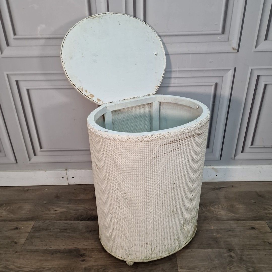 Vintage Laundry Basket Lidded Wicker Hamper Lloyd Loom Style Mid Century Retro photo Home Decor