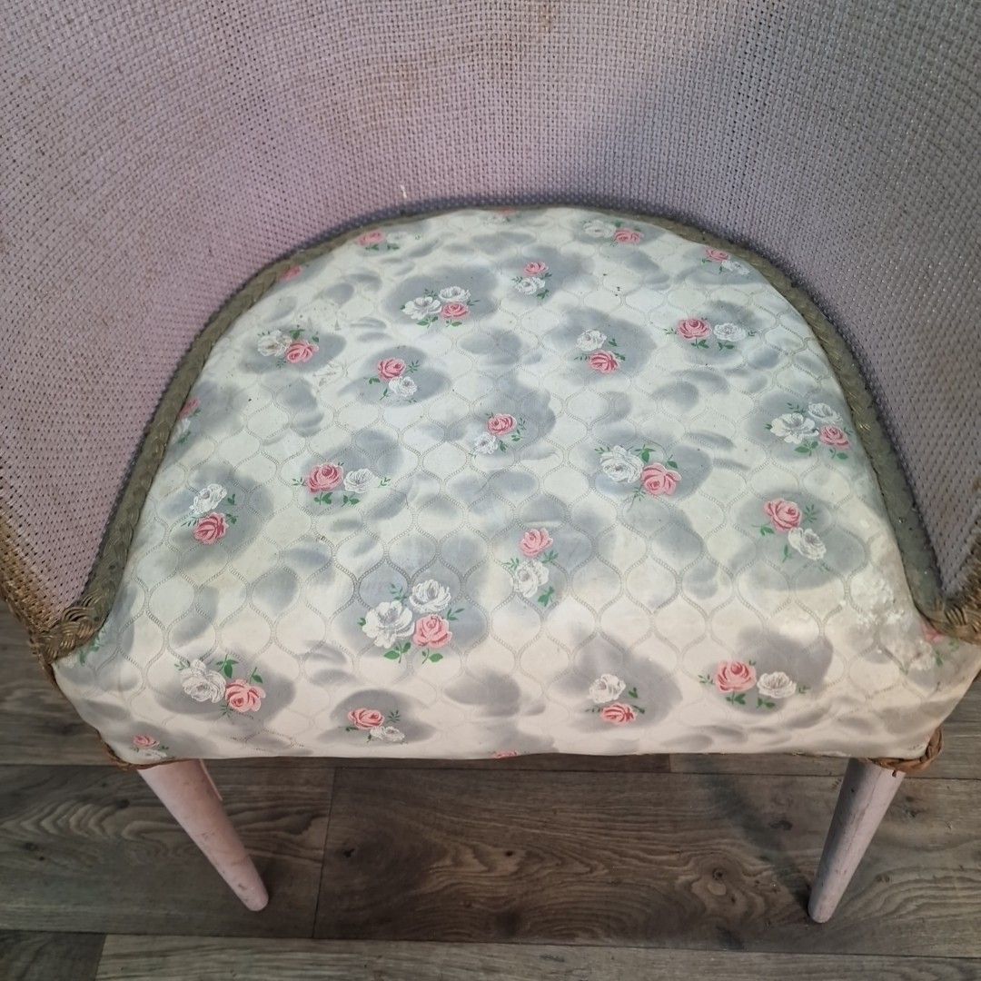 Vintage Bedroom Chair – Lilac Frame – Retro Floral Vinyl Kraft Tub Seat Mcm photo for sale