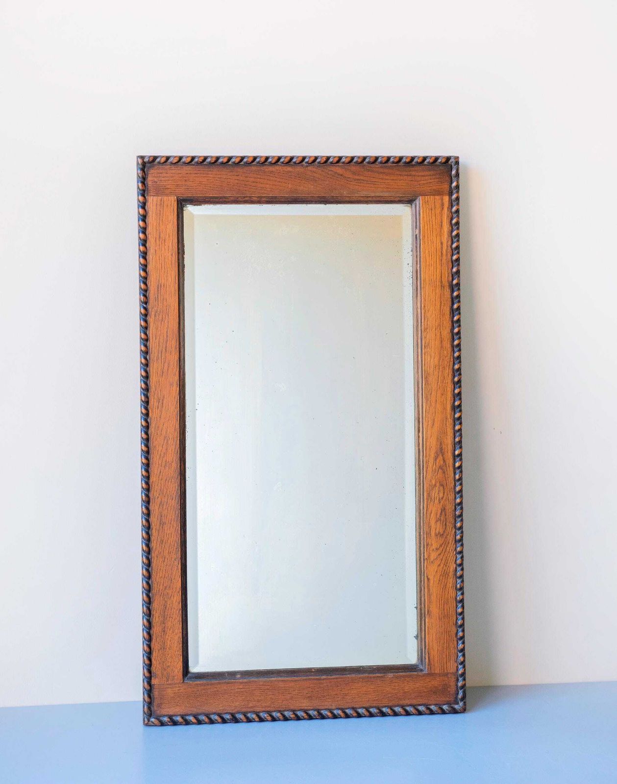 photo furniture Victorian Oak Wall Mirror – Antique Barley Twist Frame With Beveled Glass, 1900s