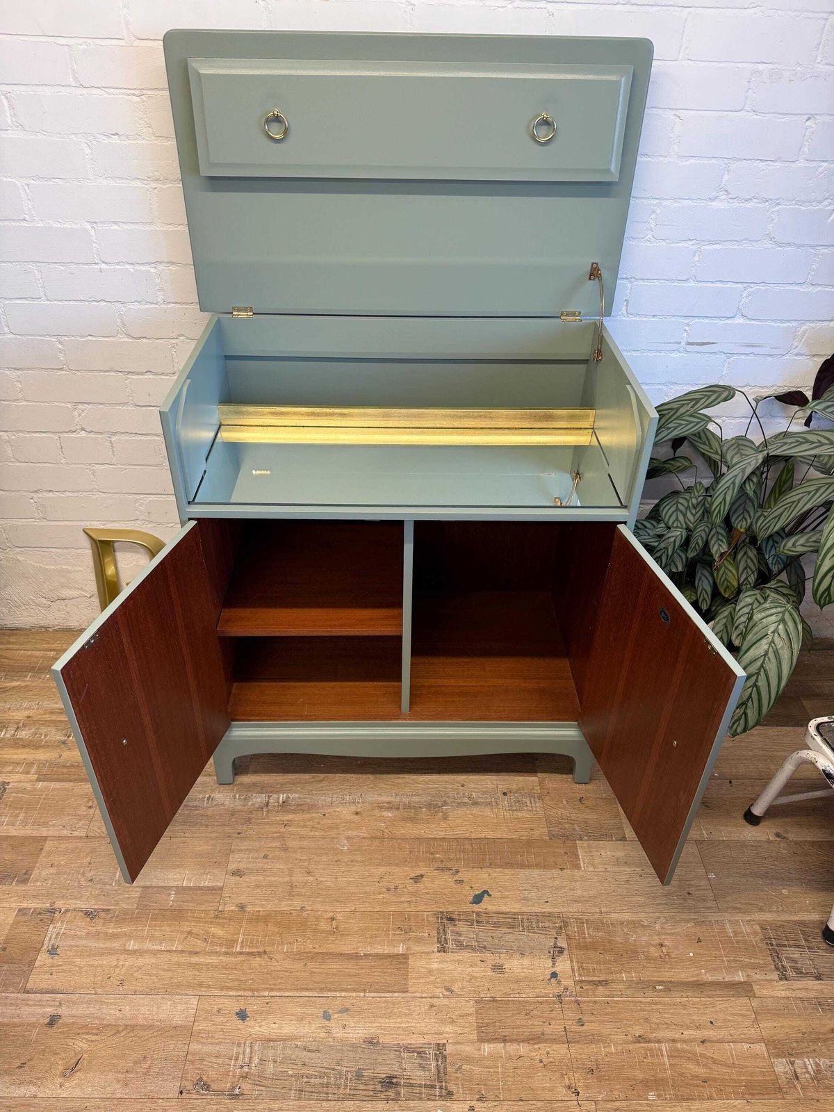 photo vinterior Stag Minstrel Drinks Cabinet | Card Room Green Farrow & Ball | Vintage Cocktail Cabinet | Painted Sideboard | Mid Century Bar Cabinet