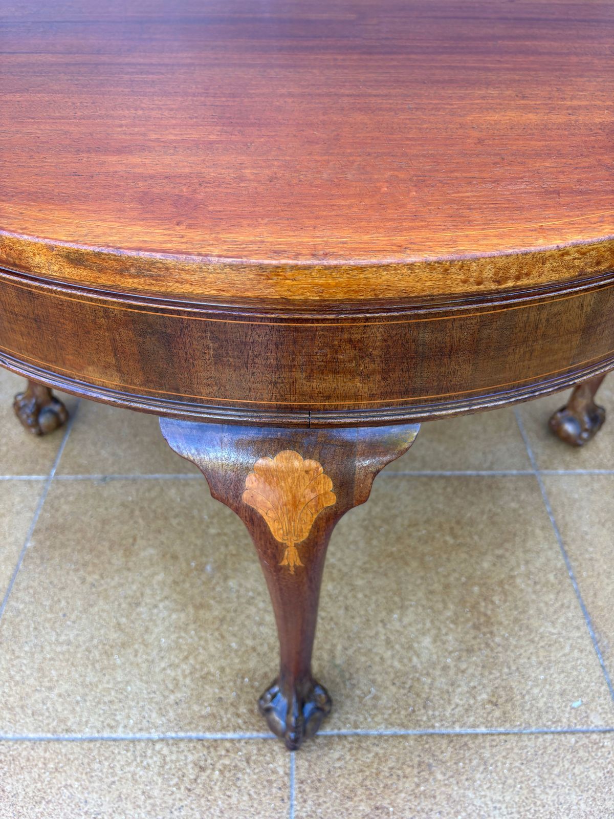 photo furniture Spanish Walnut Queen Anne Style Round Side Table, Early 20th Century
